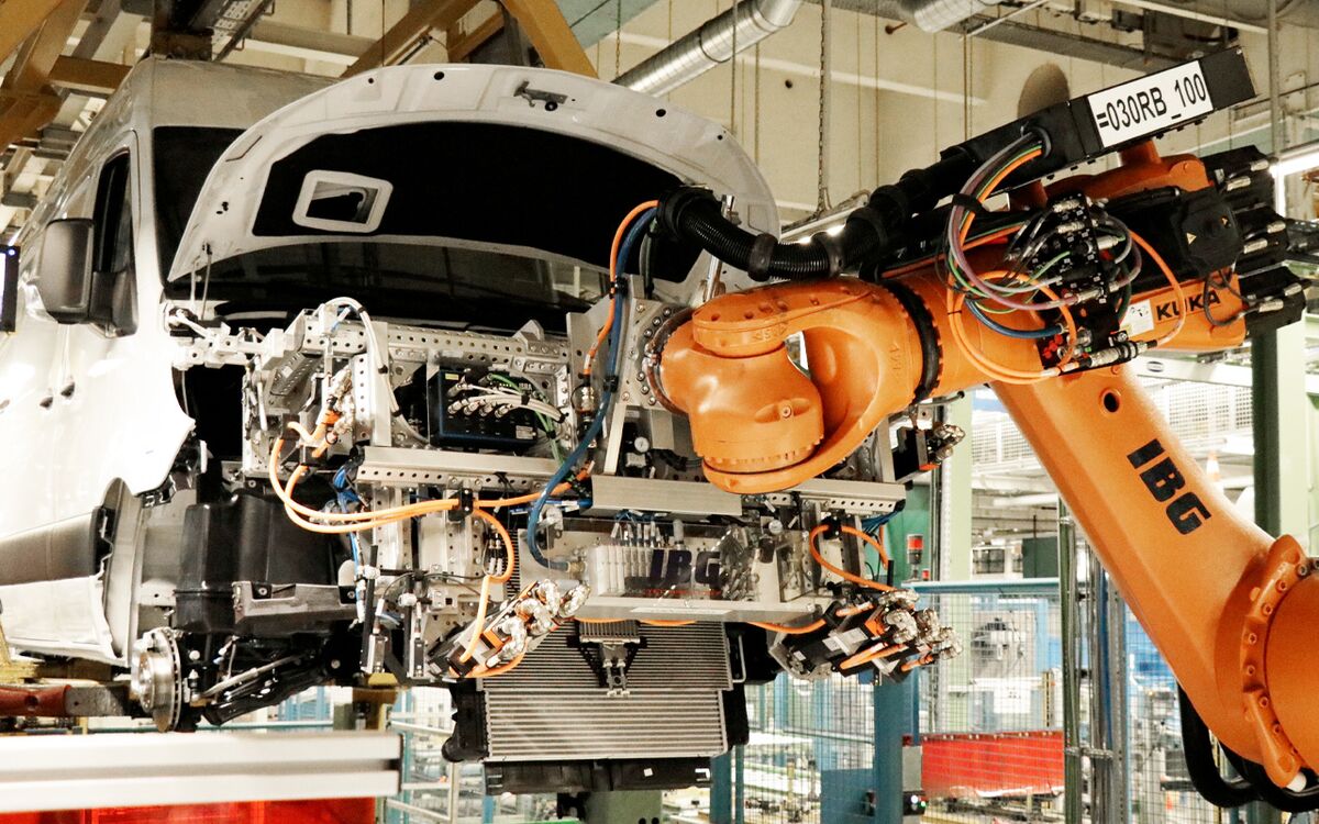 Assembly systems: Tailor-made, intelligent production systems