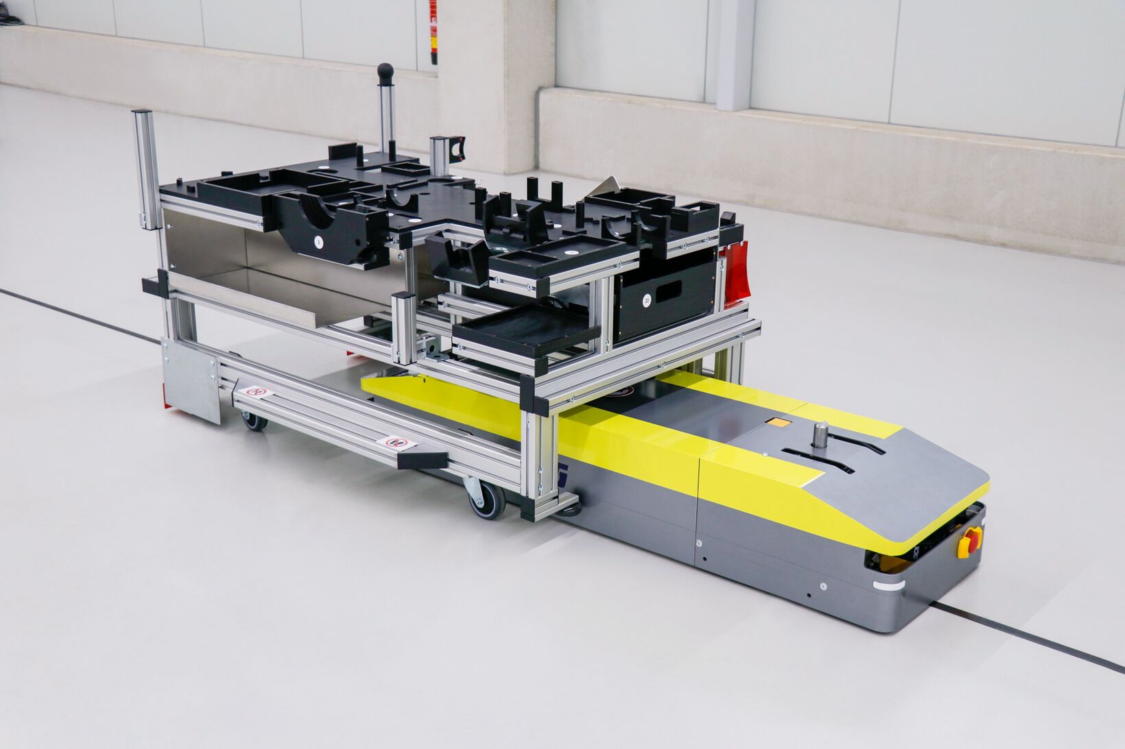 Logistics / Automated Guided Vehicles - FC 450 for automatic transport of drive-less load carriers with lifting bolts from IBG